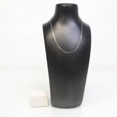 Halsband (Silverfärgad) från Guldfynd Okänd metall