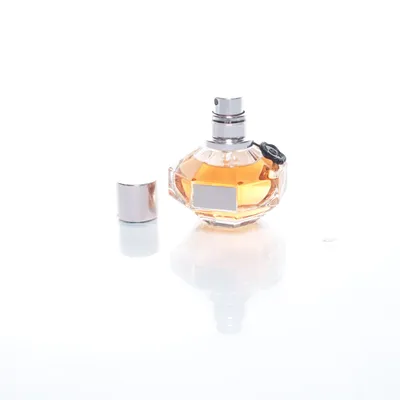 Eau de Parfum (Flowerbomb) från Viktor & Rolf