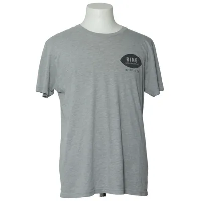T-shirt (Good Karma) från Bing