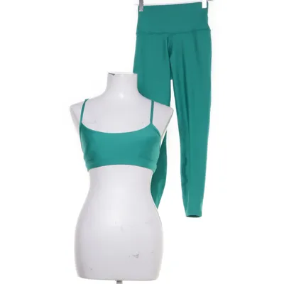 Sportswear set (Green) from Alo Polyester, Elastane