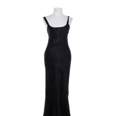 Långklänning (Svart) från Réalisation