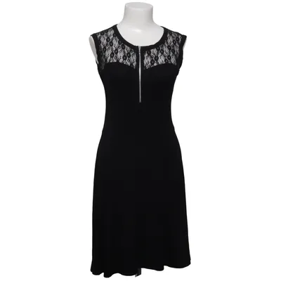 Kleid (Schwarz) von Outer Vision