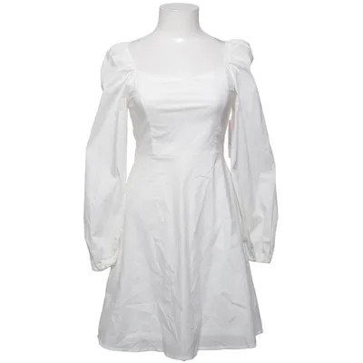 Klänning (Keep It Simple Dress) från Nelly Bomull, Elastan, Polyester