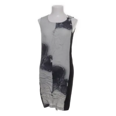 Klänning (Grå, Svart, Vit) från Nümph Viskos
