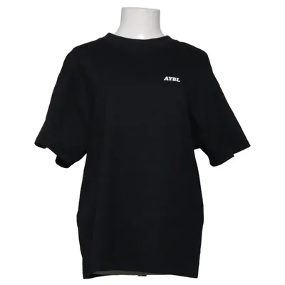 T-shirt (Svart) från AYBL