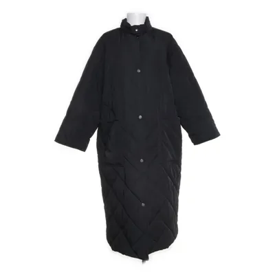 Vinterkappa (Svart) från Stand Studio