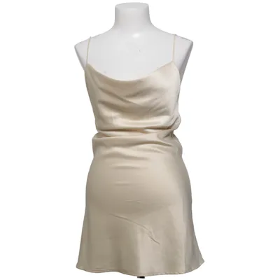 Robe (Beige) de M-KAE Polyester