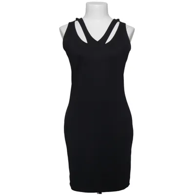 Robe (Noir) de Arin