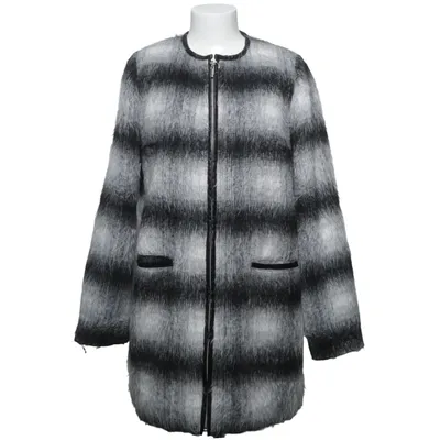 Coat (Black, White, Gray) from Geena