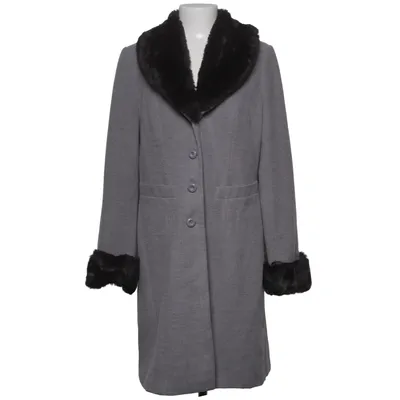 Coat (Gray, Black) from Gloockler