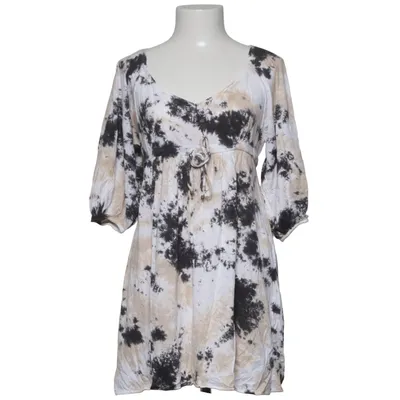Robe (Noir, Blanc, Beige) de Charlie Joe