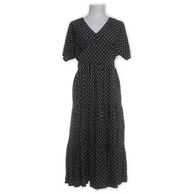 Långklänning (Svart, Vit) från Manguun Viskos