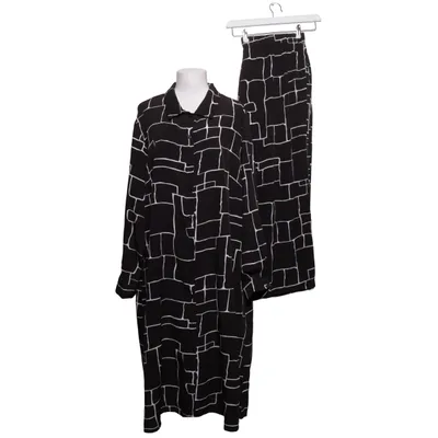 Set (Black, White) from Shein Curve Elastane, Polyester