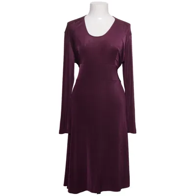 Robe (Violet) de Ted Nicol