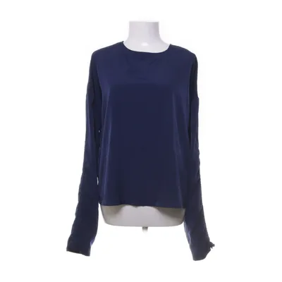 Blus (Blå) från Andrea Hedenstedt x NA-KD Polyester