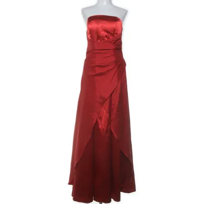 Evening gown (Red) from Lissa