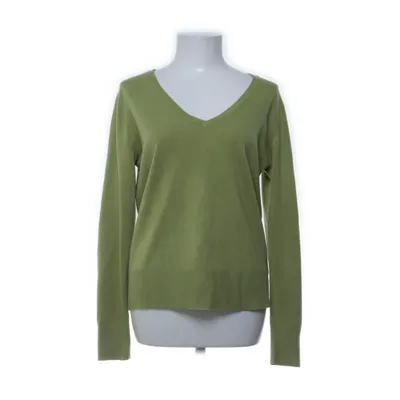 Pullover (Green) from Essentials Acrylic