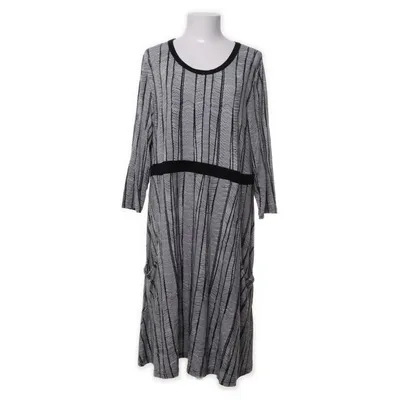 Klänning (ROSA) från Kanok