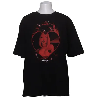 T-shirt (Zwart, Rood) van Katja Krasavice Katoen
