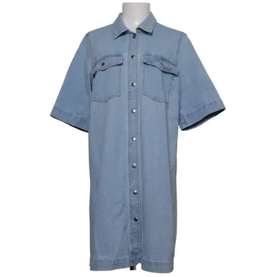 Denim jurk (ONLBELLE S/S BUTTON DRESS DNM) van ONLY Blue Denim Katoen
