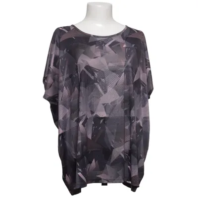 Top (Gray, Black, Pink) from GNA Sports Recycled polyester