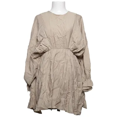 Kjole (Beige) fra Chiquelle