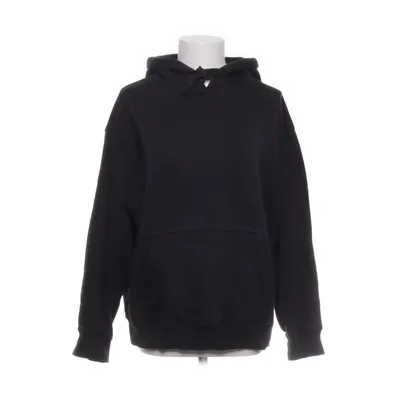 Huvtröja (Svart) från Vanessa Moe x NA-KD