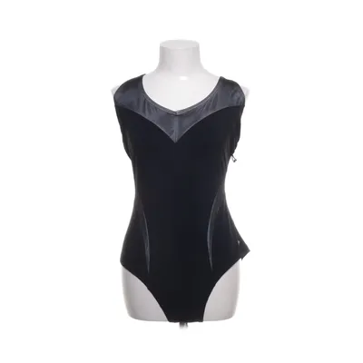 Baddräkt (W ISABEL LIGHT CROSS BACK ONE PIECE PLUS - 004805) från Arena Elastan, Nylon