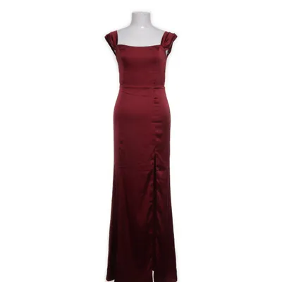 Aftonklänning (Call Me On Shoulder Gown) från NLY Eve Elastan, Polyester