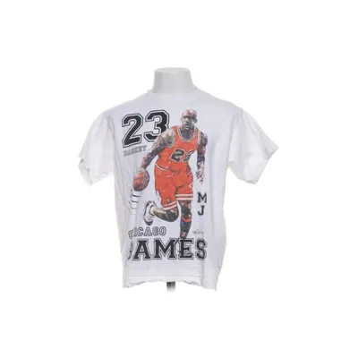 T-shirt (White, Red, Black) from Celebrity Icons Cotton