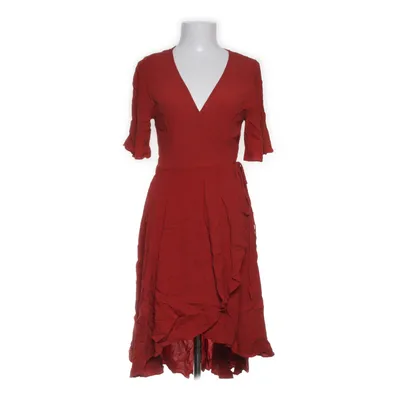 Omlottklänning (DR6374) från Forever New Viskos