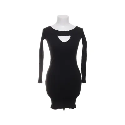 Klänning (Off Shoulder Cut Out Ribbed Dress) från Anna Nooshin x NA-KD Bomull, Elastan