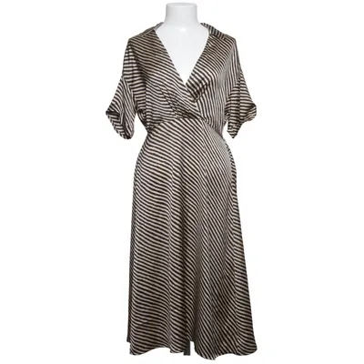 Robe (Noir, Beige, Blanc) de Mango