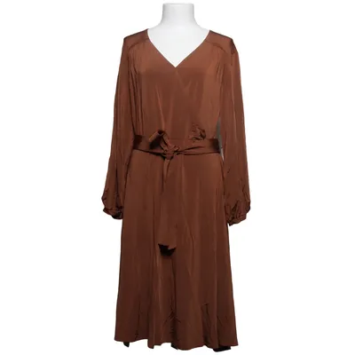 Robe (Annie Brown) de Jumperfabriken Élasthane, Viscose