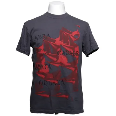 T-shirt (Gris, Rouge) de Lady Gaga