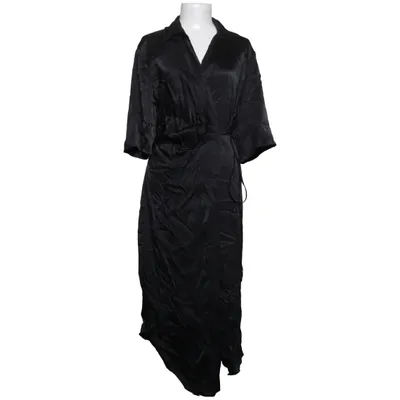 Robe portefeuille (Noir) de SoSue Viscose