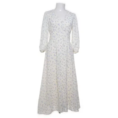 Långklänning (OLANA SMALL ROSE DRESS) från Neo Noir Polyester
