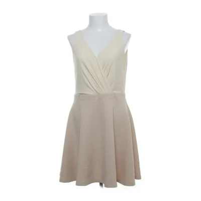 Robe (Beige) de Nuance