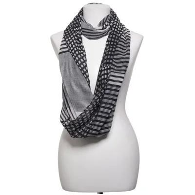 écharpe circulaire (Noir, Blanc) de Calvin Klein