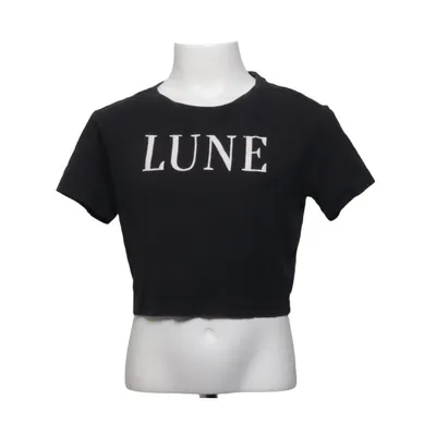 T-shirt (Black) from LUNE