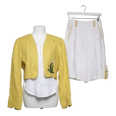 Set (Yellow, White) from Admont