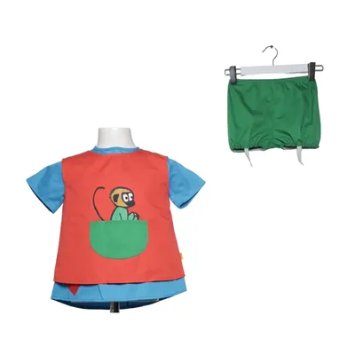 Maskeradkläder (Röd, Grön, Svart) från Astrid Lindgren