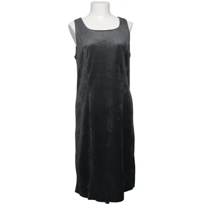 Robe (Gris) de Anna Modeller