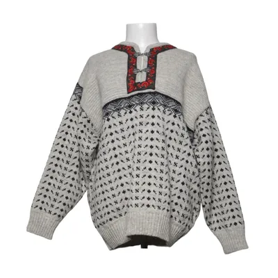 Lusekofta (Grå, Svart, Röd) från Skjaeveland