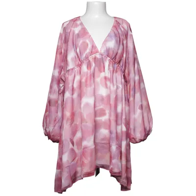 Klänning (Rosa, Vit, Lila) från NA-KD Polyester