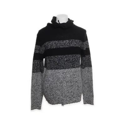 Turtleneck (Black, White) from INSD Inside Youth Acrylic