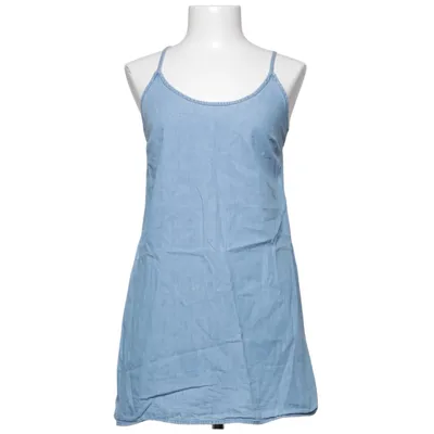 Robe dos-nu (Bleu) de ASOS Denim