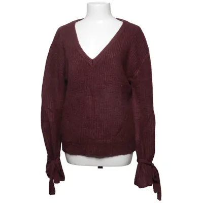 Tröja (V-Neck Tie Sleeve Sweater) från Linn Ahlborg x NA-KD Akryl, Elastan, Polyamid