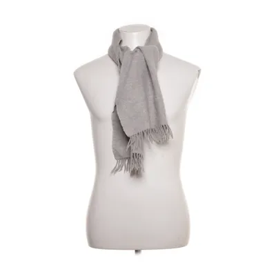 Scarf (Gray) from Reine Schurwolle