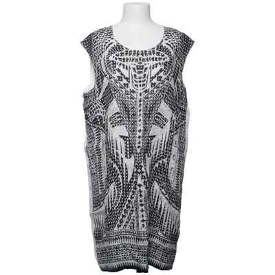 Robe (Noir, Blanc) de Carla F Lin, Polyester